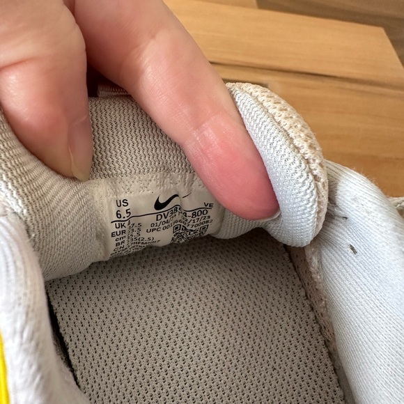 Light Pink Nike Pegasus - Picture 6 of 6